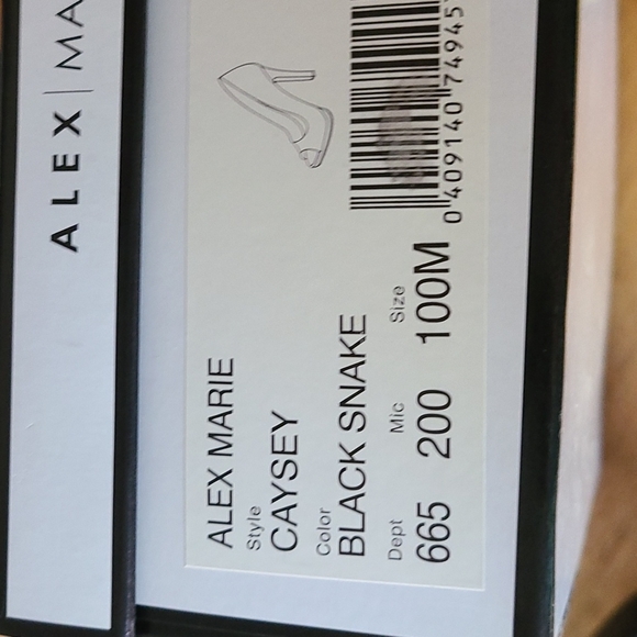 Peep toe Black Patent heels - Picture 6 of 8